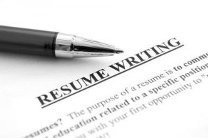 4 Signs that Speak You Need to Hire a Professional Resume Writer